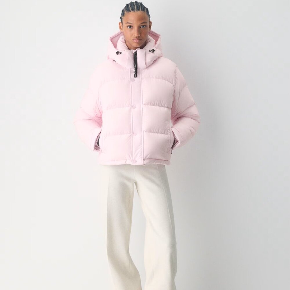 Aritzia The Super Puff™ Shorty - cliMATTE™ magnolia pink Brand new with tag